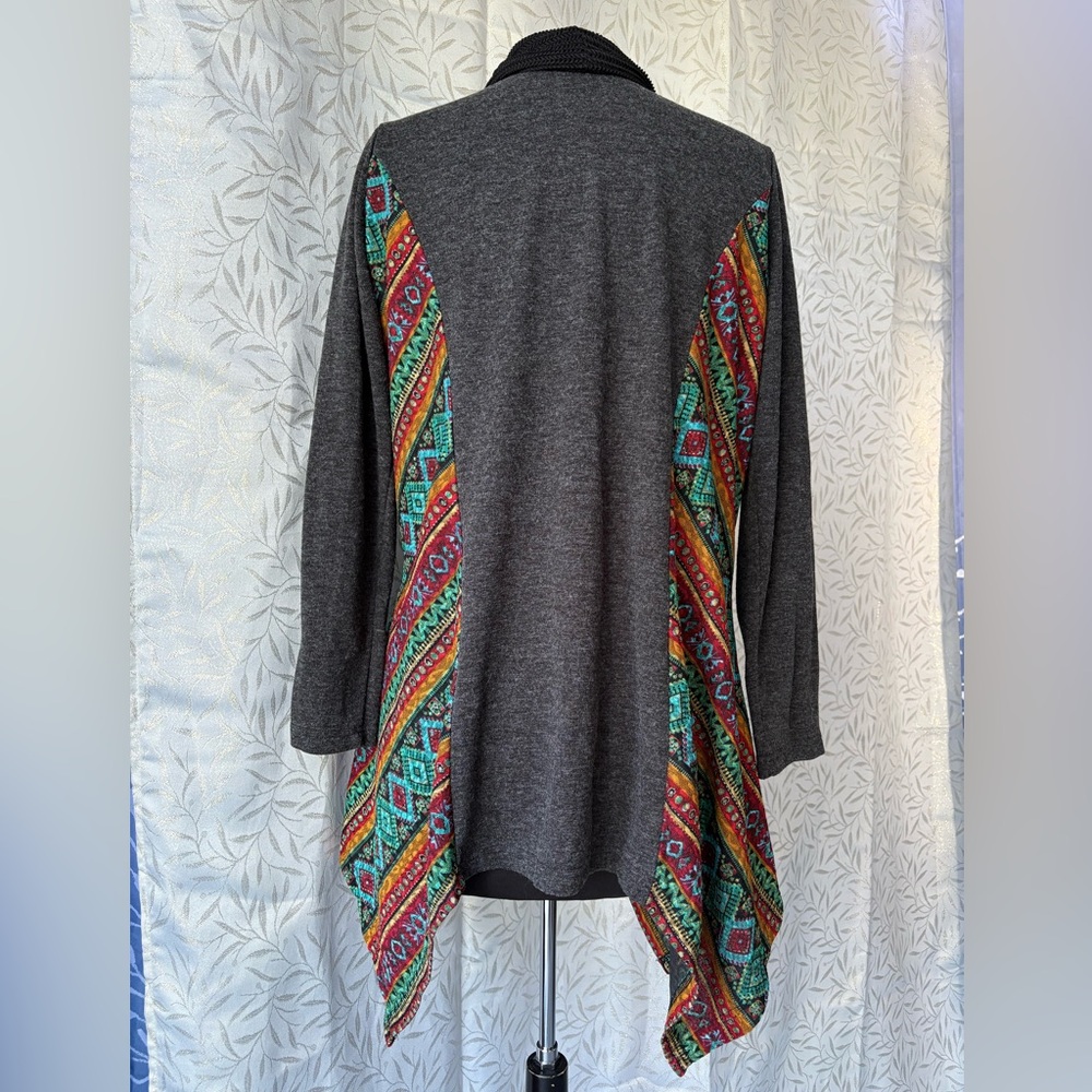 Stylish Multicolor Patterned Cardigan - Picture 2 of 8